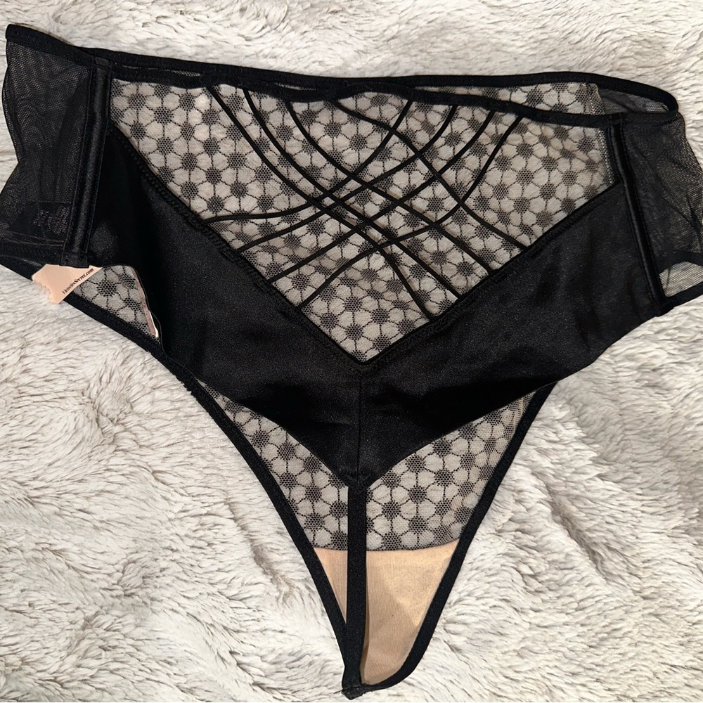 Victoria Secret Underwear - Picture 2 of 2